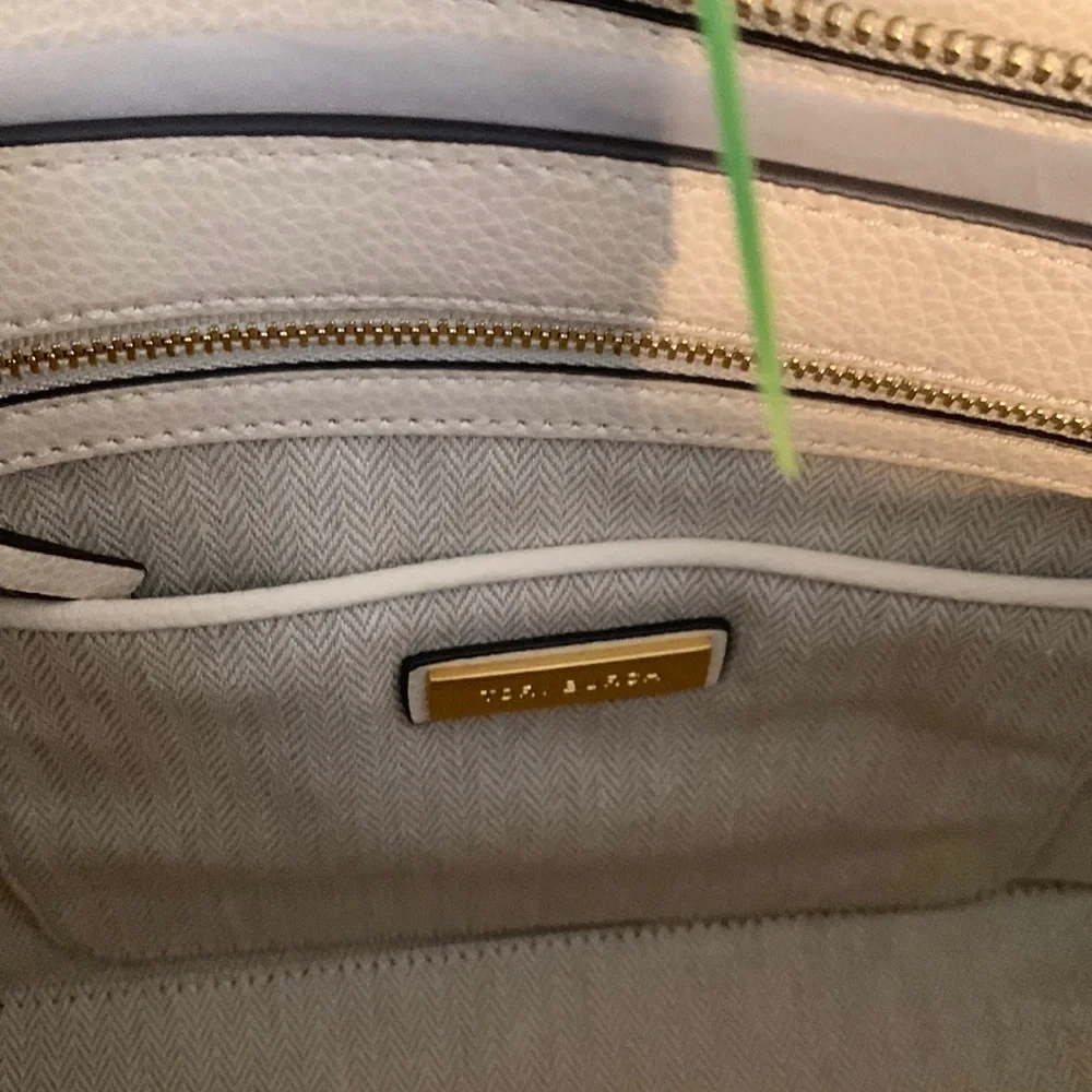 Tory Burch Robinson Colorblock Small Leather Tote
TORY BURCH - Picture 6 of 16